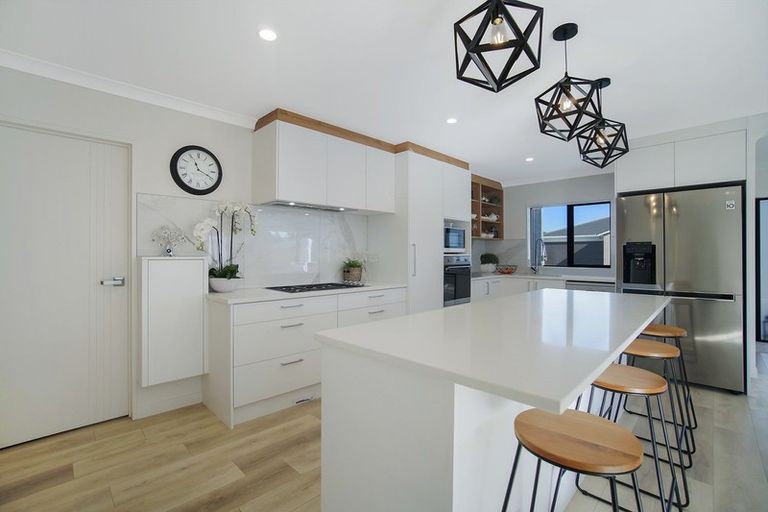 Photo of property in 3 Toropapa Close, Takanini, 2110