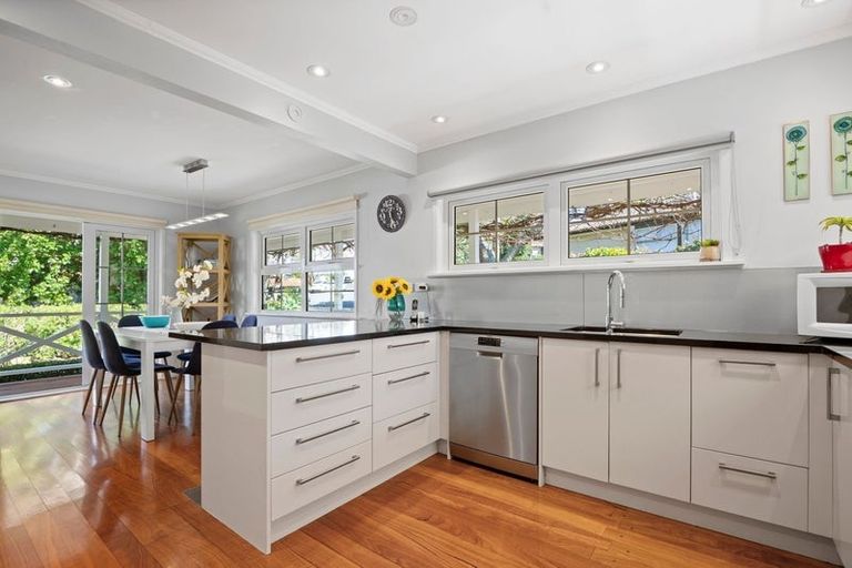 Photo of property in 12 Regia Close, Half Moon Bay, Auckland, 2012