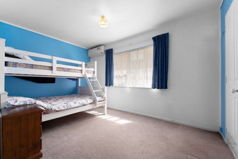 Photo of property in 9 Keywella Drive, Conifer Grove, Takanini, 2112