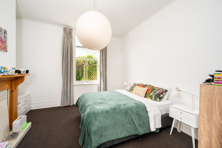 Photo of property in 12 Hadfield Terrace, Bluff Hill, Napier, 4110