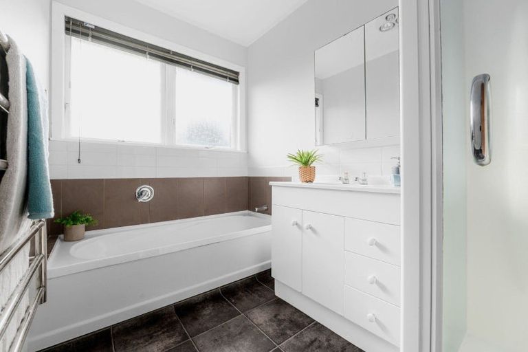 Photo of property in 2 De Vere Crescent, Chartwell, Hamilton, 3210