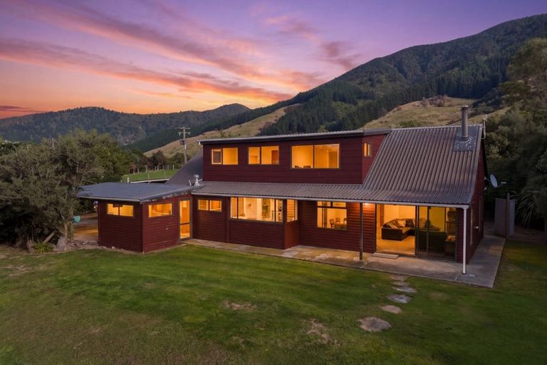 Photo of property in 803 Manaroa Road, Manaroa, Picton, 7282
