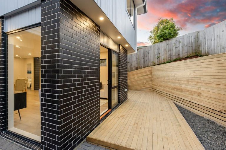 Photo of property in 184a Waimumu Road, Massey, Auckland, 0614