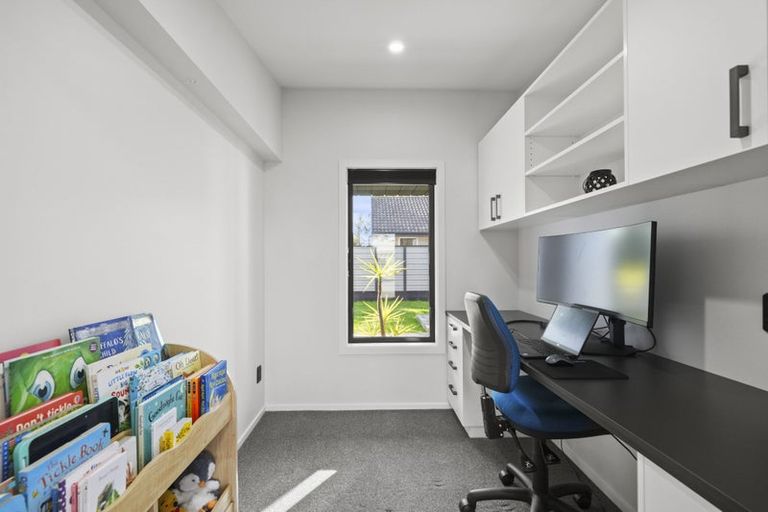 Photo of property in 19 Dunbarton Street, Redwood, Christchurch, 8051