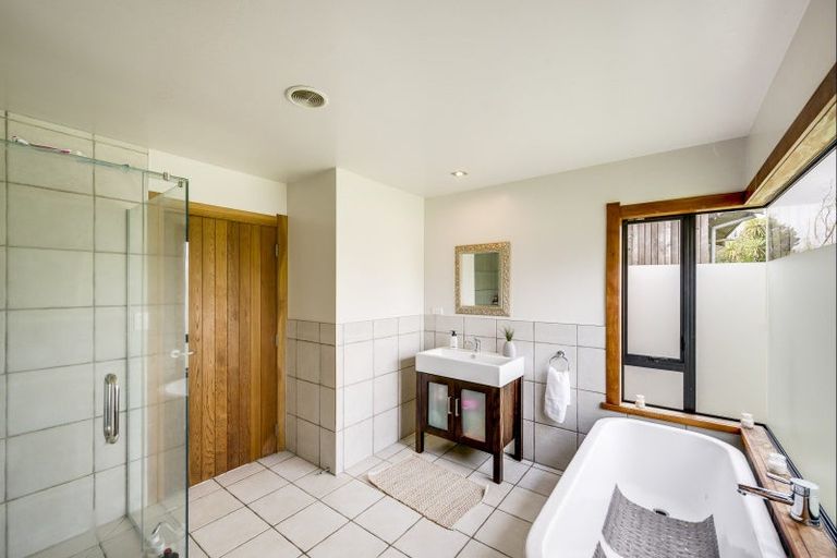 Photo of property in 260 Havelock Road, Akina, Hastings, 4122