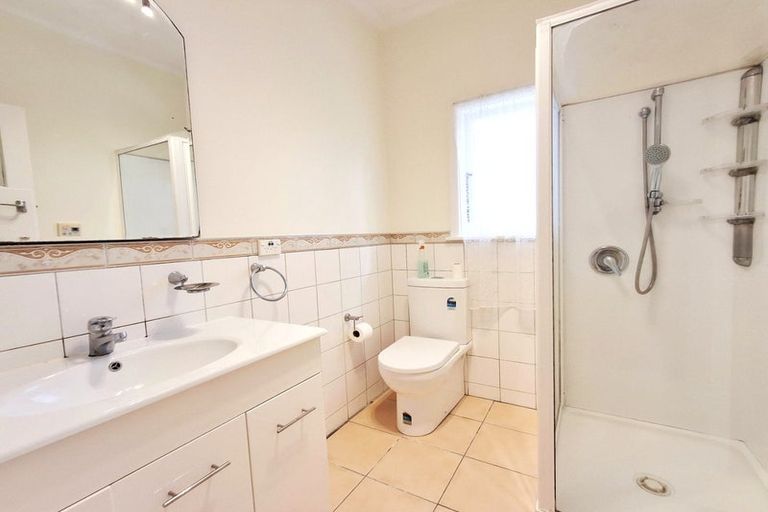 Photo of property in 7 Collier Avenue, Karori, Wellington, 6012