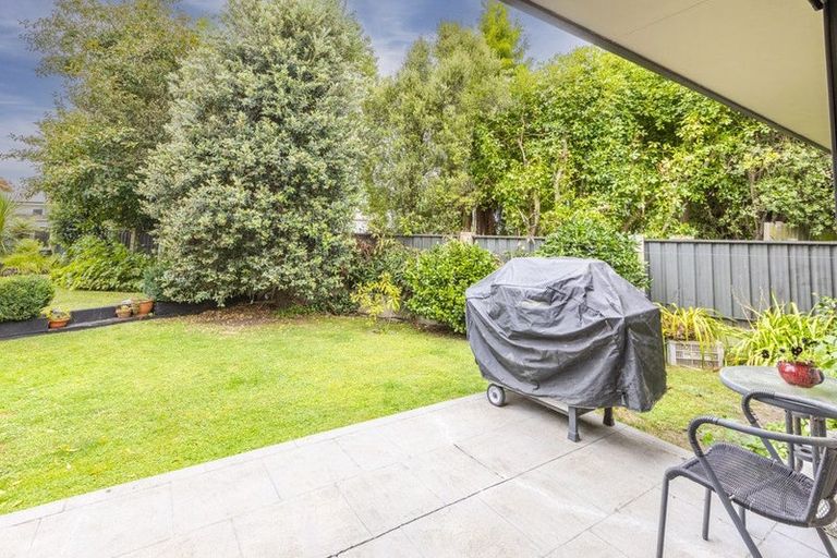 Photo of property in 8a Chester Street, Taradale, Napier, 4112