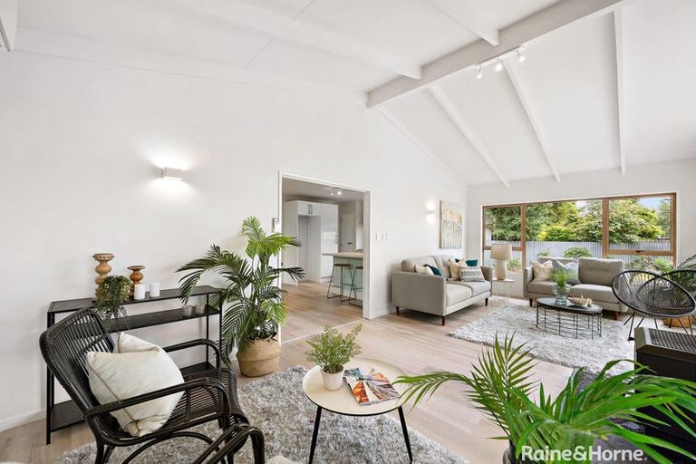 Photo of property in 8 Papawai Road, Greytown, 5712