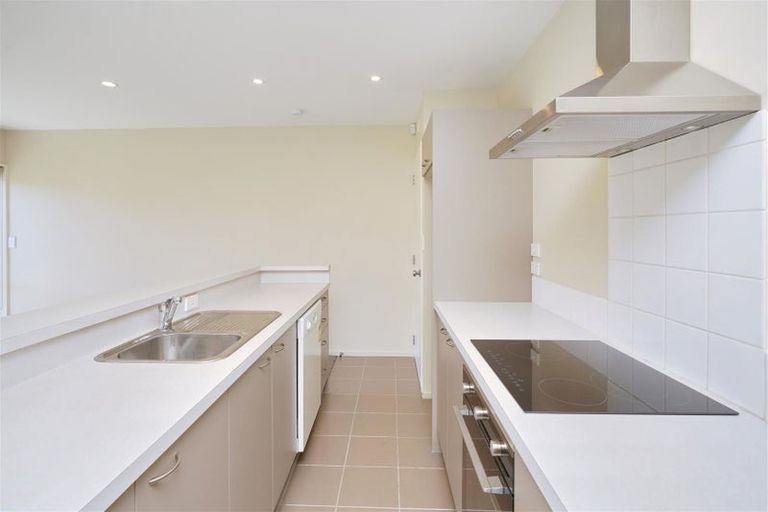 Photo of property in 9b Ferndown Lane, Bromley, Christchurch, 8062