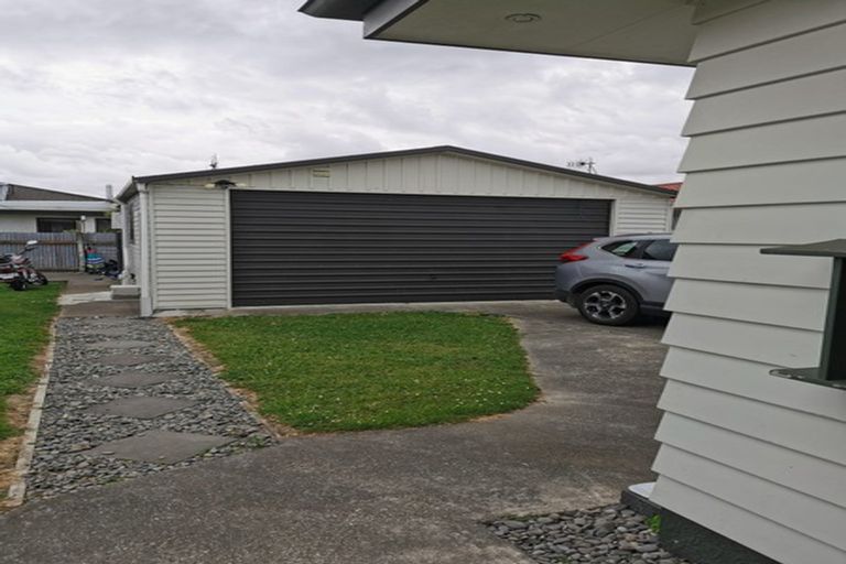 Photo of property in 21 Hinton Road, Taradale, Napier, 4112