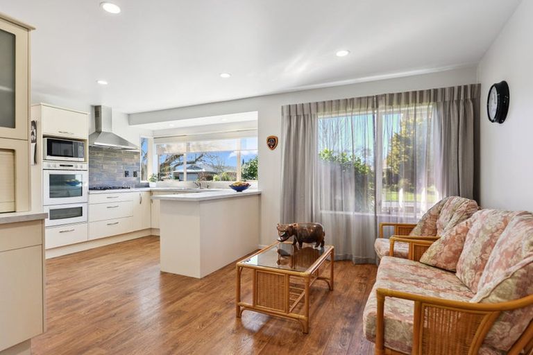 Photo of property in 51 Endeavour Avenue, Flagstaff, Hamilton, 3210