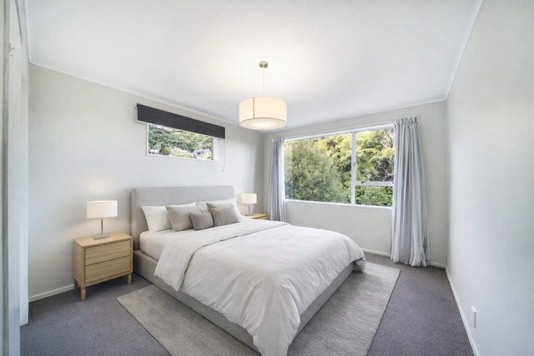Photo of property in 41 Viewmont Drive, Harbour View, Lower Hutt, 5010