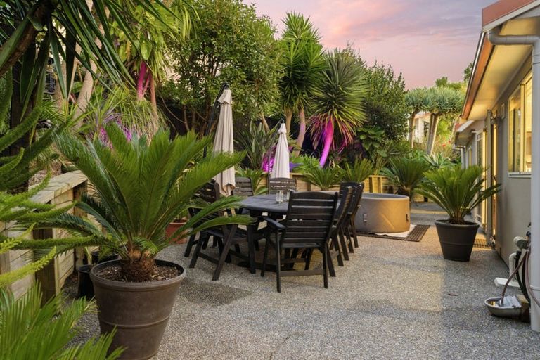 Photo of property in 5 Summerfield Lane, Albany, Auckland, 0632