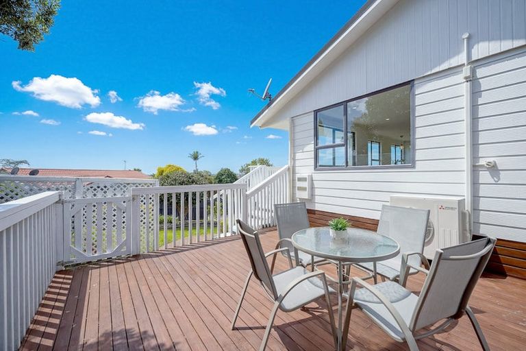 Photo of property in 140d Hepburn Road, Glendene, Auckland, 0602