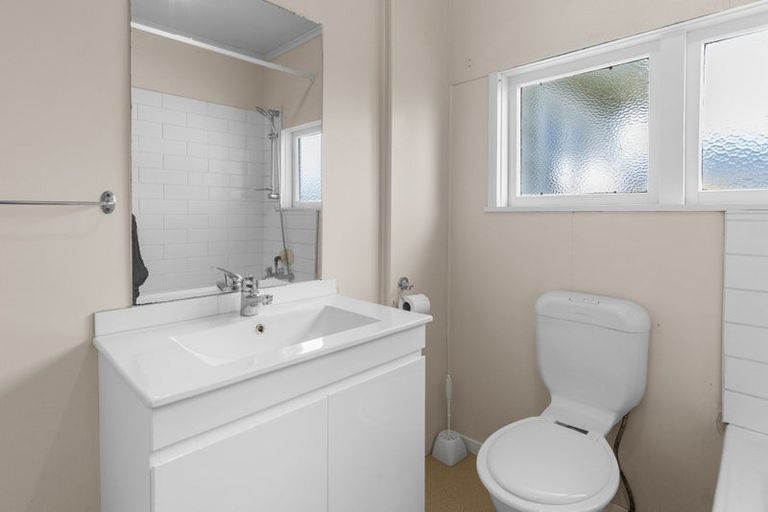 Photo of property in 17 Reeve Street, Levin, 5510