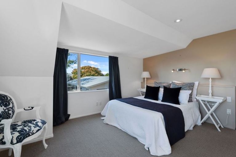 Photo of property in 2 Lewisham Park, St Albans, Christchurch, 8052