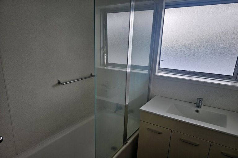 Photo of property in 2/5 Second Avenue, Avenues, Whangarei, 0110