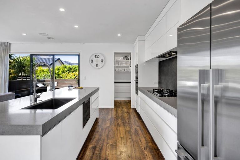 Photo of property in 5 Augusta Grove, Waiwhakaiho, New Plymouth, 4312