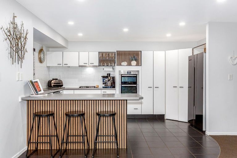 Photo of property in 41 Joseph Banks Drive, Whitby, Porirua, 5024