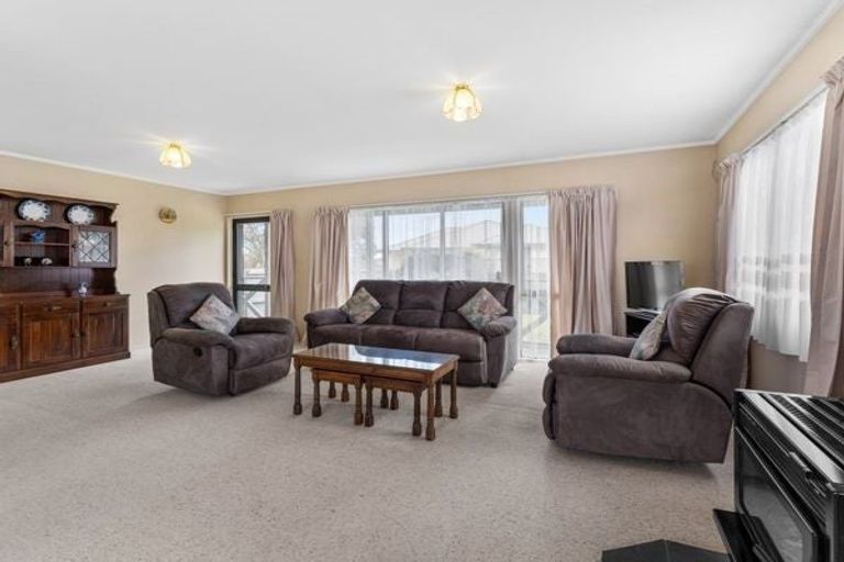 Photo of property in 18 Millhaven Place, Otaki, 5512