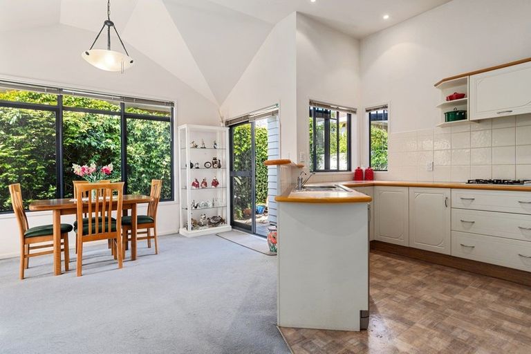 Photo of property in 480a Devonport Road, Tauranga South, Tauranga, 3112