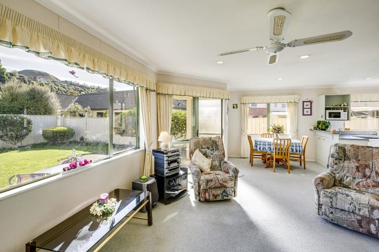Photo of property in 17 Pukekura Place, Taradale, Napier, 4112