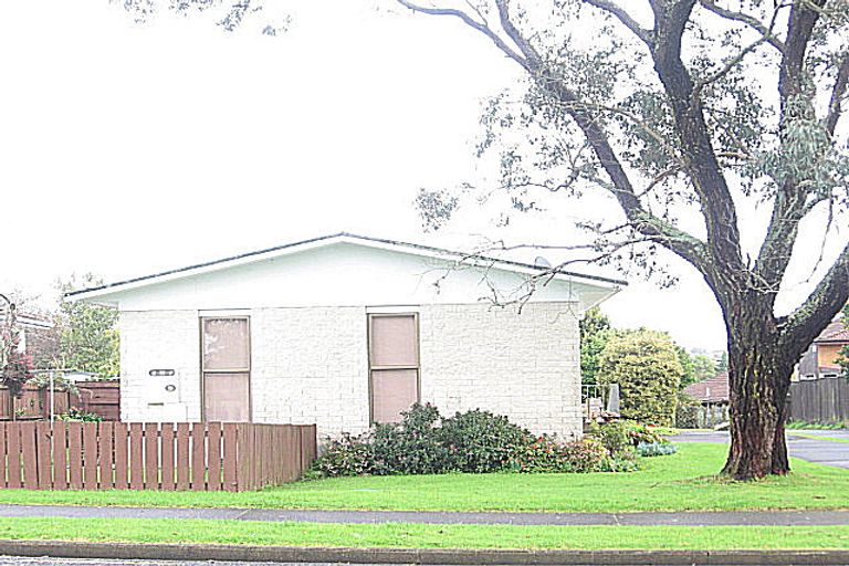 Photo of property in 1/107 Pigeon Mountain Road, Half Moon Bay, Auckland, 2012