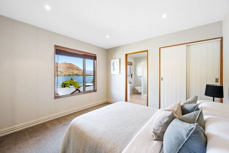 Photo of property in 10 Lismore Street, Wanaka, 9305