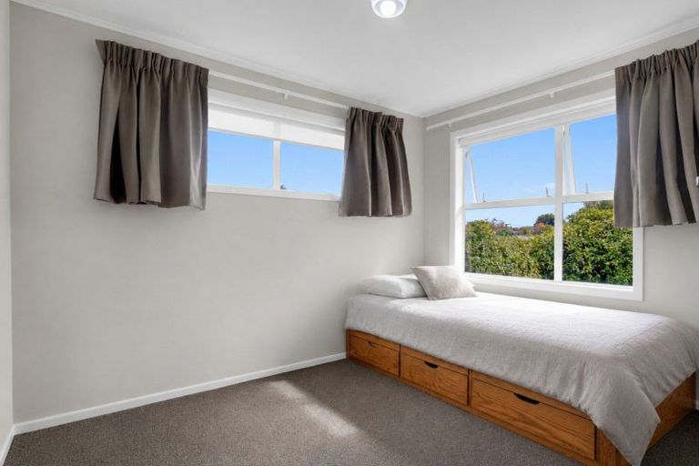 Photo of property in 24 Larnach Street, St Andrews, Hamilton, 3200