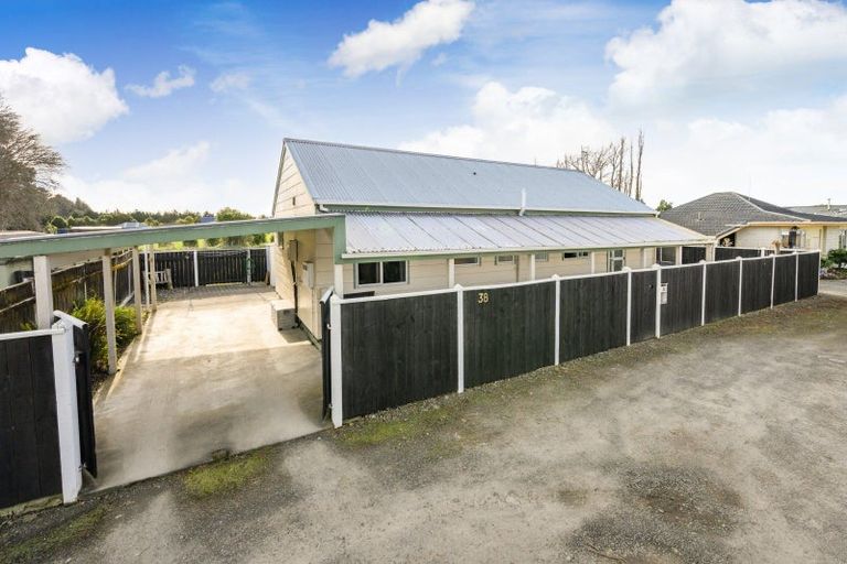 Photo of property in 38 Newton Place, Westbrook, Palmerston North, 4412
