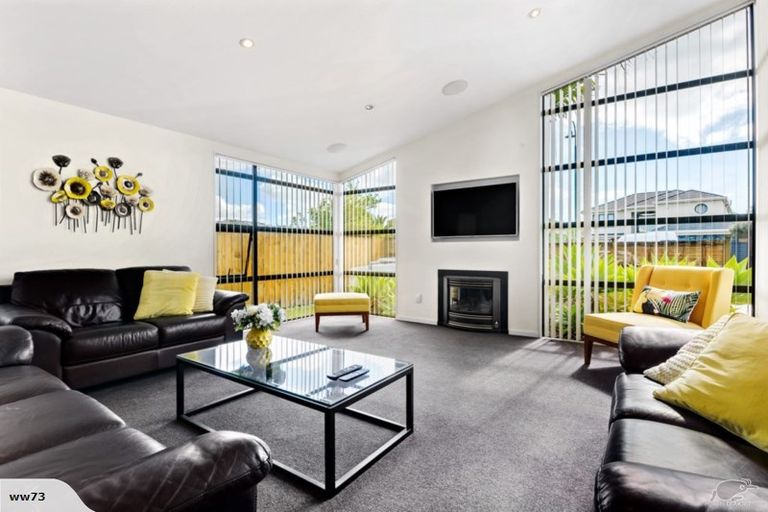 Photo of property in 103 Hugh Green Drive, Pinehill, Auckland, 0632