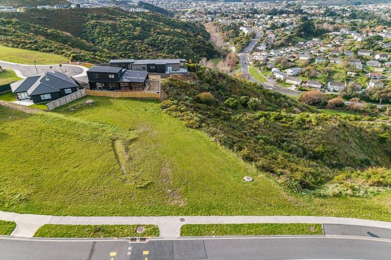 Photo of property in 190 John Burke Drive, Aotea, Porirua, 5024