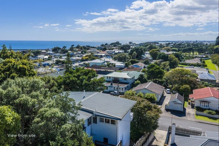 Photo of property in 12b Lawry Street, Moturoa, New Plymouth, 4310