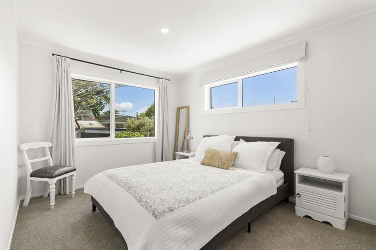 Photo of property in 2/6 Marsh Avenue, Forrest Hill, Auckland, 0620