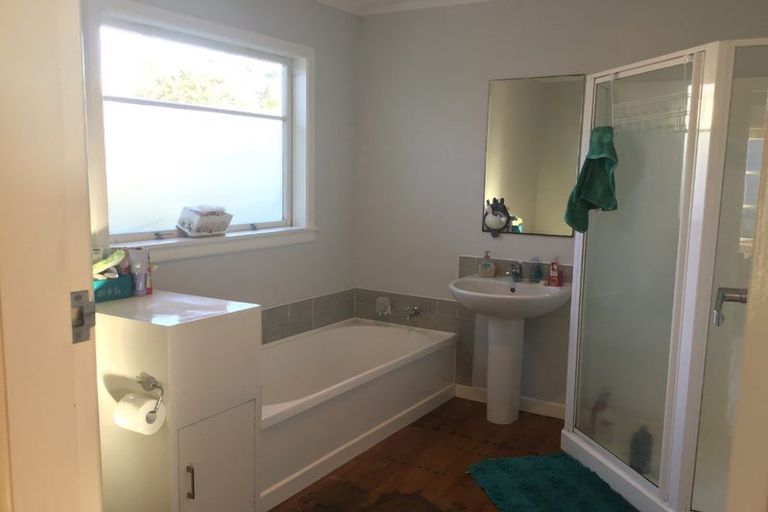 Photo of property in 50 Rosier Road, Glen Eden, Auckland, 0602