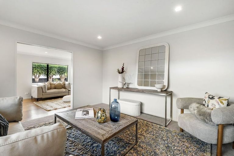 Photo of property in 94 Oakway Drive, Schnapper Rock, Auckland, 0632