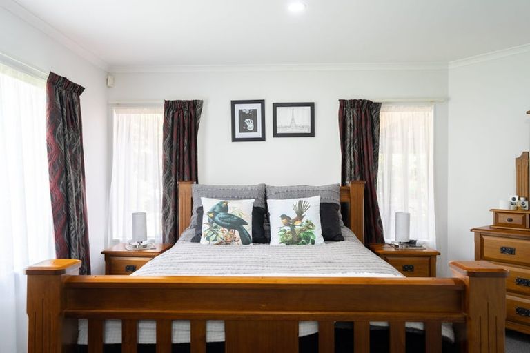 Photo of property in 53 Amesbury Drive, Churton Park, Wellington, 6037