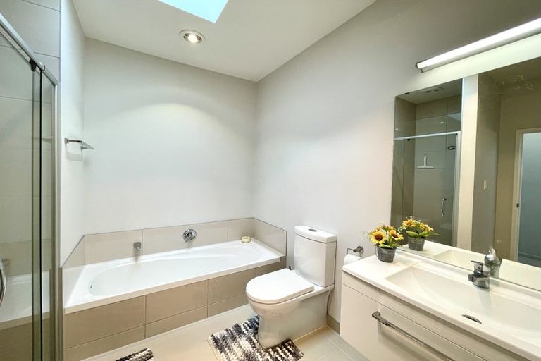 Photo of property in 23 Liberation Road, Papakura, 2110