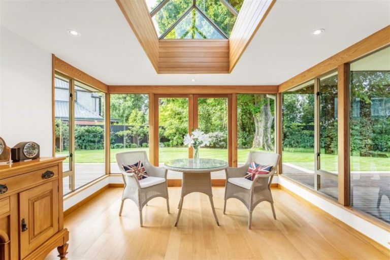 Photo of property in 16 Grangewood Lane, Burnside, Christchurch, 8053