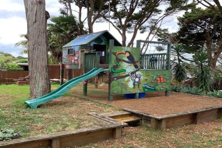 Photo of property in 18 Stanaway Street, Hillcrest, Auckland, 0627