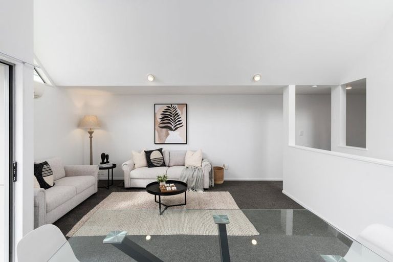 Photo of property in 1/1010 Colombo Street, St Albans, Christchurch, 8014