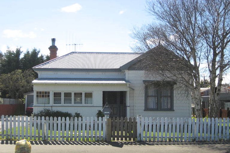 Photo of property in 41 Station Road, Marton, 4710