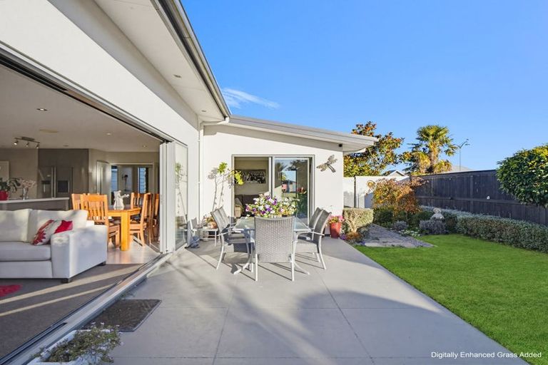 Photo of property in 27 Sovereign Boulevard, Kaiapoi, 7630