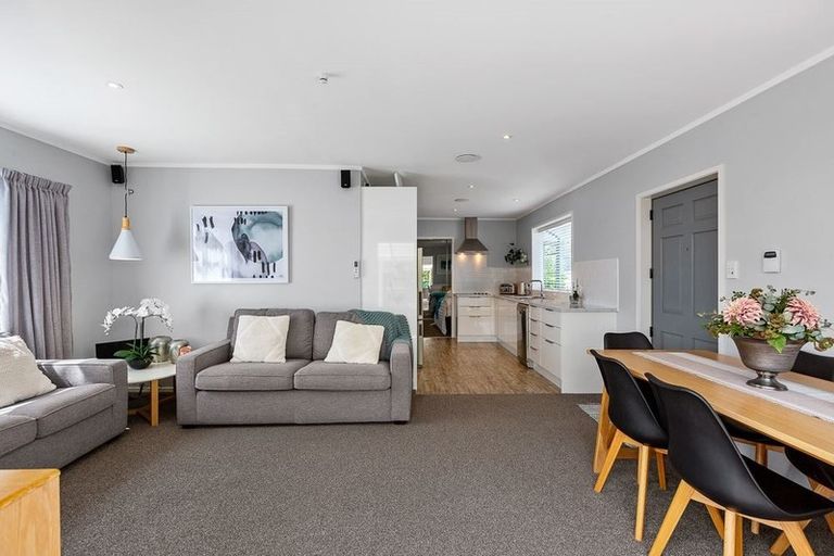 Photo of property in 1/12 Doment Crescent, Orewa, 0931