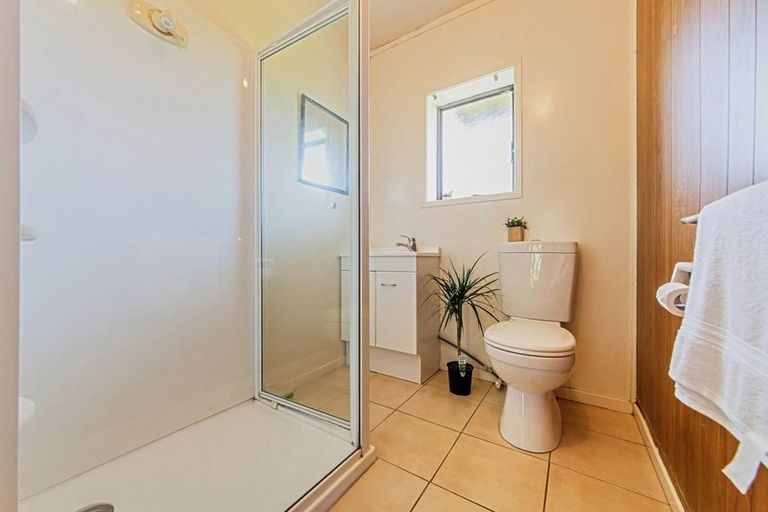 Photo of property in 482 Don Buck Road, Massey, Auckland, 0614