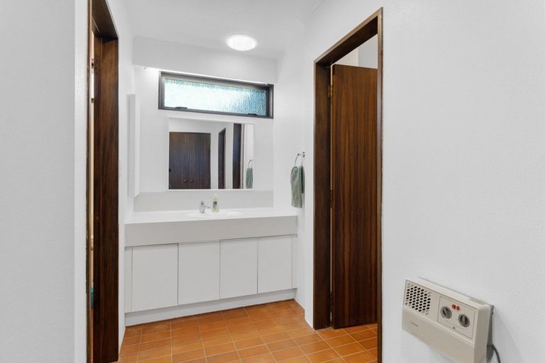 Photo of property in 63 Kohekohe Road, Waikanae, 5036