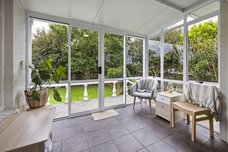 Photo of property in 2 Hood Place, Spotswood, New Plymouth, 4310