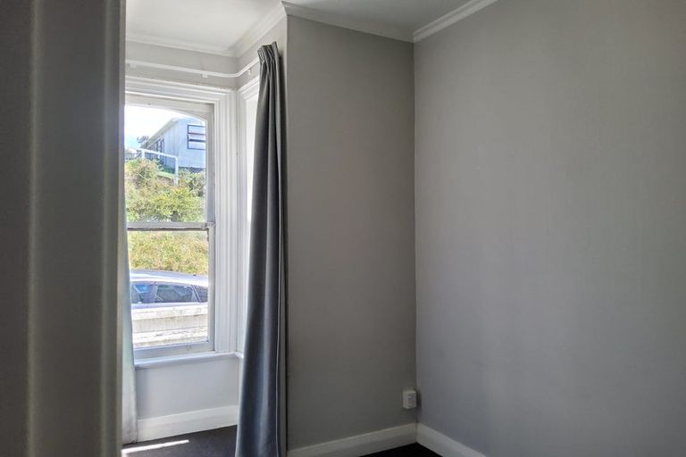 Photo of property in 129 Tasman Street, Mount Cook, Wellington, 6021