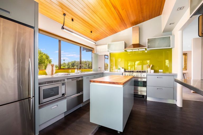 Photo of property in 14 The Crowsnest, Whitby, Porirua, 5024