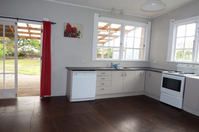 Photo of property in 8 Toia Street, Marton, 4710